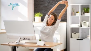 Une femme qui s'etire | MEDIFIT